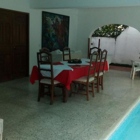 Casa Madrigal Hotel Санто Доминго Екстериор снимка